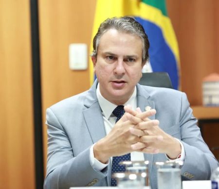 Governo deve anunciar novo reajuste para professores nesta semana