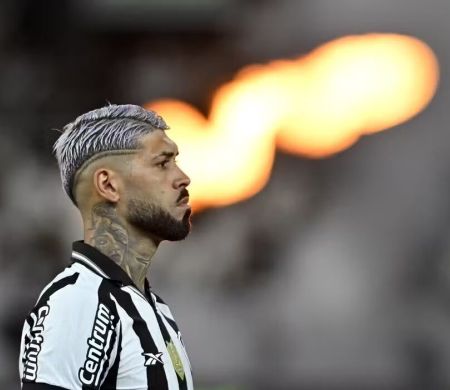 Botafogo anuncia a renovação de contrato com Barboza&nbsp;