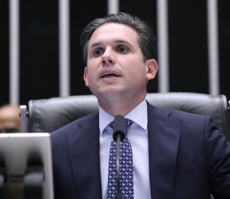 Presidente da Câmara reúne líderes para discutir retomada dos trabalhos