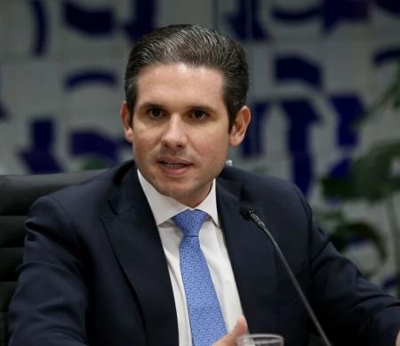 CPI do Master terá que respeitar fila de pedidos da Câmara, diz Motta