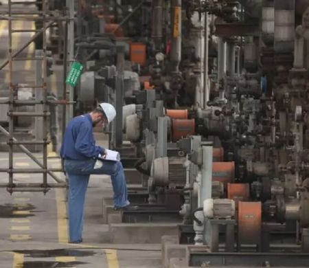 Ano começa com emprego forte, juro alto e risco de mais inflação