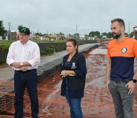 Prefeitura tenta amenizar estragos após fortes chuvas na capital