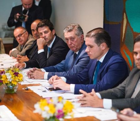 Prefeitos pedem urgência a Hugo Motta no Marco do Transporte