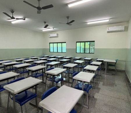 Mais de 180 mil alunos retornam às escolas da Rede Estadual nesta segunda