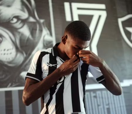 Elenco do Botafogo ganha corpo antes de sequência decisiva