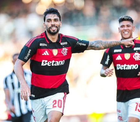 Com gol polêmico, Flamengo vence o Botafogo e vai à semi do Carioca