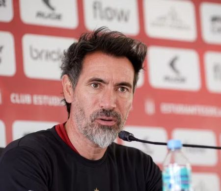 Atlético-MG trata da vinda de Eduardo Domínguez, técnico do Estudiantes