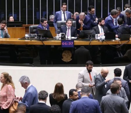 Câmara aumenta verba de gabinete e de cota parlamentar