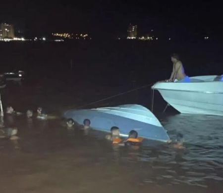 Colisão de lancha contra píer mata seis pessoas entre MG e SP