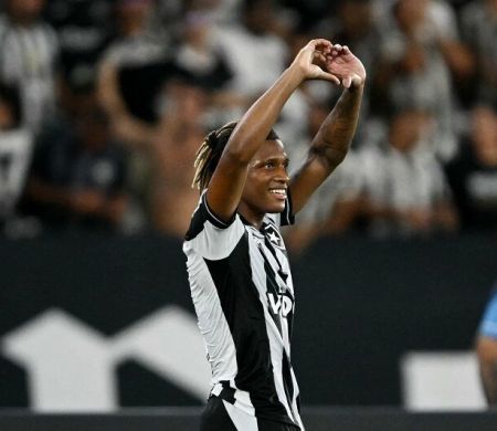 Botafogo bate Nacional Potosí e avança na Pré-Libertadores
