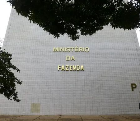 Futuro de Haddad no governo passa por encontro entre Lula e Trump