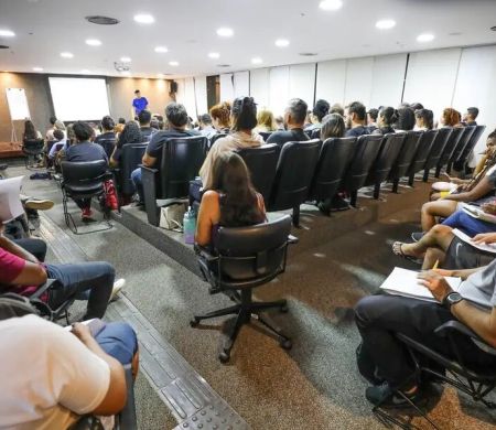 Concurso da Câmara divulga locais de provas deste domingo