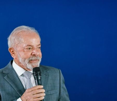Lula promete ‘novas medidas’ contra assédio on-line e cassino digital