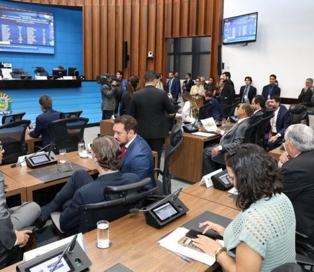 Alems analisa proposta para reforçar combate a golpes e violência nas redes