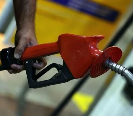 Combustíveis sobem nos postos antes de anúncio da Petrobras