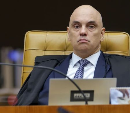Moraes determina busca e apreensão a jornalista por matéria sobre Dino