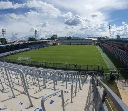 Bragantino recebe o líder São Paulo em Bragança Paulista