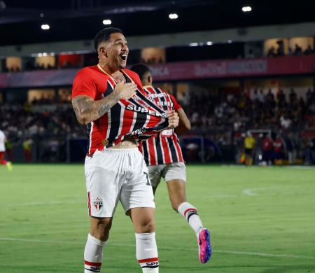 São Paulo encara o Galo para manter liderança e início histórico no Brasileirão