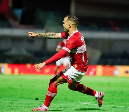 CRB vence Figueirense e garante vaga na quinta fase da Copa do Brasil