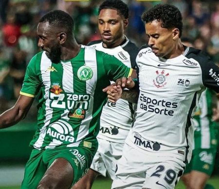 Chapecoense e Corinthians não saem do empate na Arena Condá