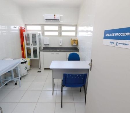Após mais de uma década parada, obra de USF é retomada na capital