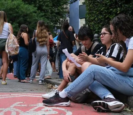 Alunos do ensino médio ganham videoaulas de português&nbsp;&nbsp;