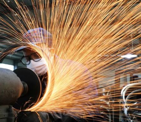 Governo federal injeta R$ 15 bilhões em setores afetados por crise externa