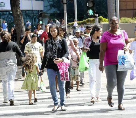 Fevereiro tem desemprego em alta de 5,8%, mas o menor do trimestre&nbsp;
