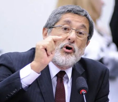 Ex-chefe da Petrobras vê risco energético ao Brasil em meio à guerra&nbsp;