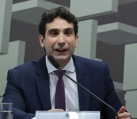 Galípolo diz que Brasil está mais blindado à volatilidade&nbsp;