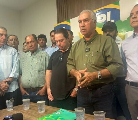 Reinaldo Azambuja vê em Flávio Bolsonaro saída para evitar abismo com Lula