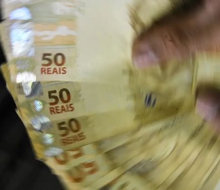 Receita Federal paga restituições da malha fina de março do Imposto de Renda