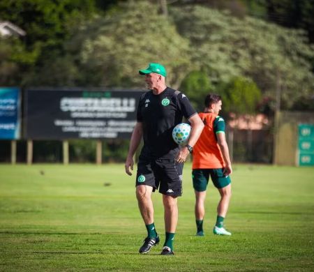Gilmar Dal Pozzo é demitido da Chapecoense após sofrer goleada do Atlético-MG&nbsp;