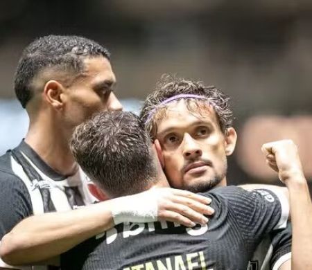 Na Arena MRV, Atlético-MG derrota o Athletico pelo Brasileirão