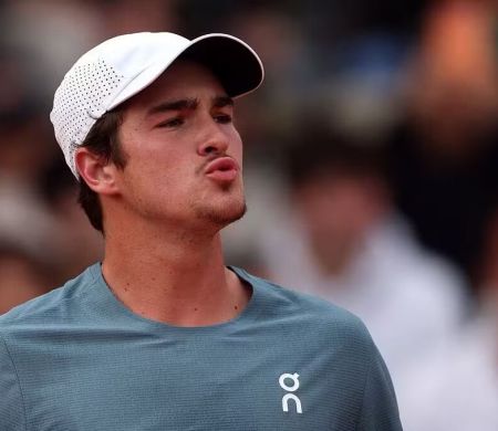 João Fonseca vence 36º do mundo e avança em Monte Carlo&nbsp;