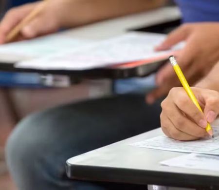 Aluna será indenizada após faculdade cancelar curso em Campo Grande
