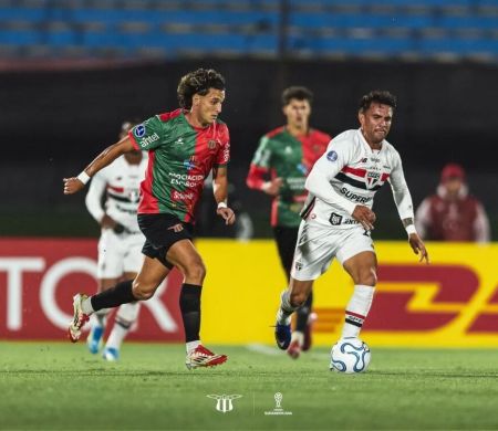 São Paulo supera mau tempo e vence Boston River na estreia da Sul-Americana