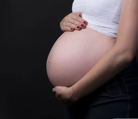 Sancionada a lei que regulamenta a profissão de doula no Brasil