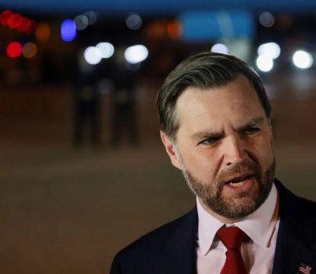Vance viaja para negociar com o Irã e alerta para risco de manipulação&nbsp;