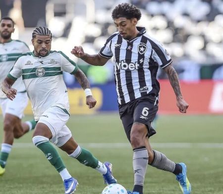 Botafogo e Coritiba empatam em jogo movimentado do Brasileirão