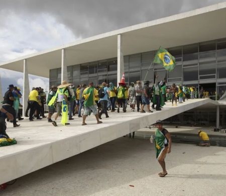 Projeto da dosimetria pode libertar cerca de 150 envolvidos no 8/1