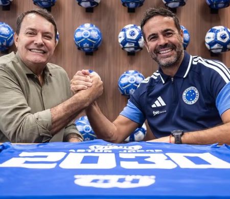Cruzeiro anuncia ampliação de contrato com Artur Jorge até 2030