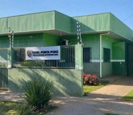 Com cordão umbilical, recém-nascido é encontrado morto em lixeira