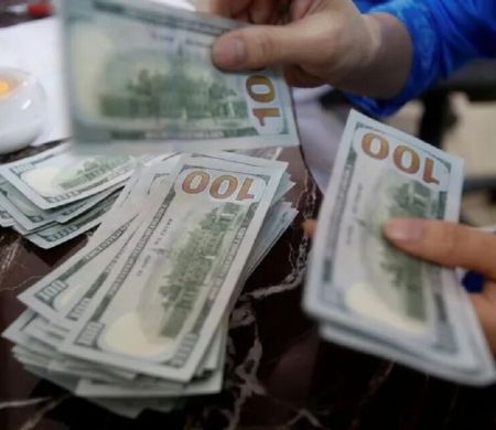 Dólar abre estável após feriado e com cessar-fogo da guerra&nbsp;