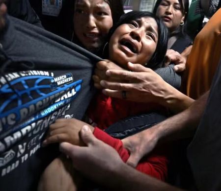 Família separada pelo ICE vence foto do ano no World Press Photo 2026