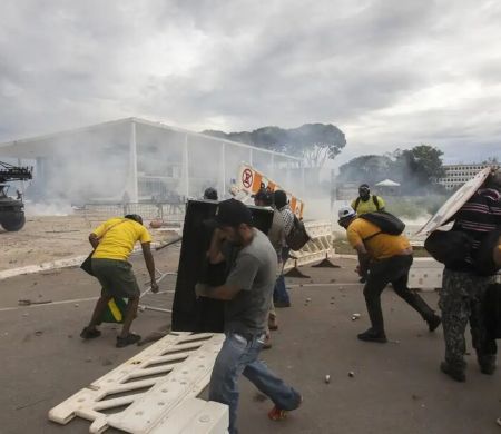 Fátima de Tubarão e mais 18 idosos do 8/01 têm domiciliar concedida&nbsp;