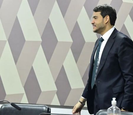 Jorge Messias tem aprovação da CCJ e indicação segue ao plenário