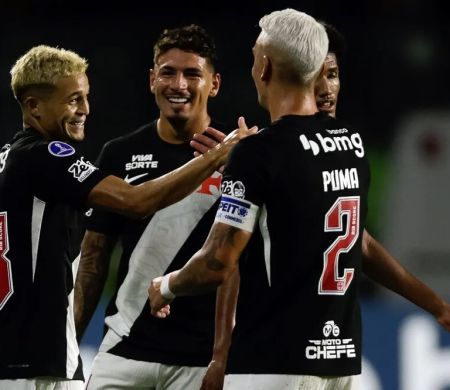 Vasco vence e vai à liderança do Grupo G da Copa Sul-Americana