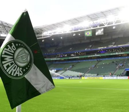 Em situações opostas na tabela, Palmeiras recebe o Santos