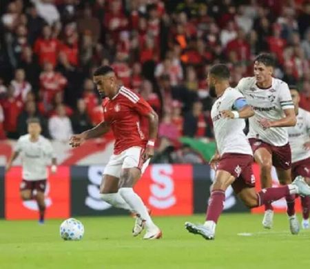 Internacional vence Fluminense e deixa Z4 do Campeonato Brasileiro